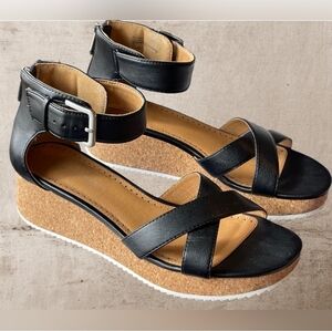 Adrienne Vittadini Black and Tan Wedge Sandals AV Cortz